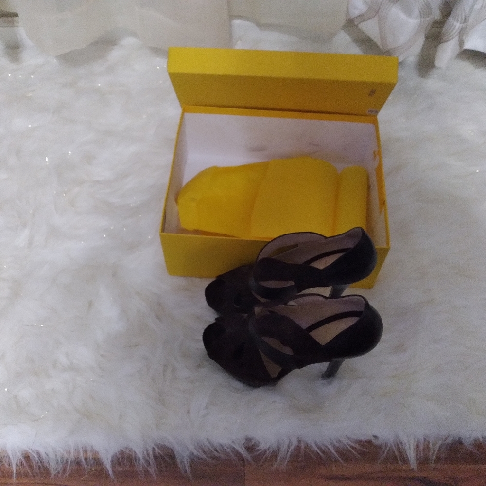 Fendi Shoes - Picture 4 of 4